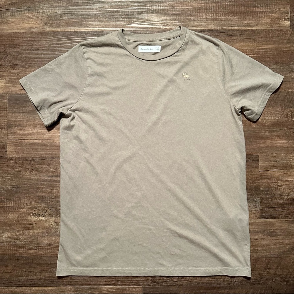 Abercrombie Kids Classic Tan Short Sleeve Tee Size 17/18 Boys